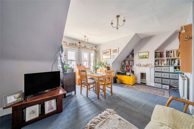 Flat 6, 126-128, High Street, London photo 4