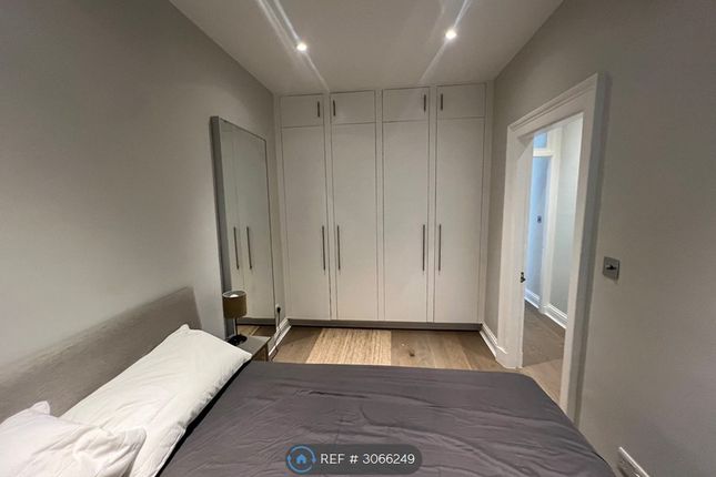 Flat L, Warwick Square, London photo 3