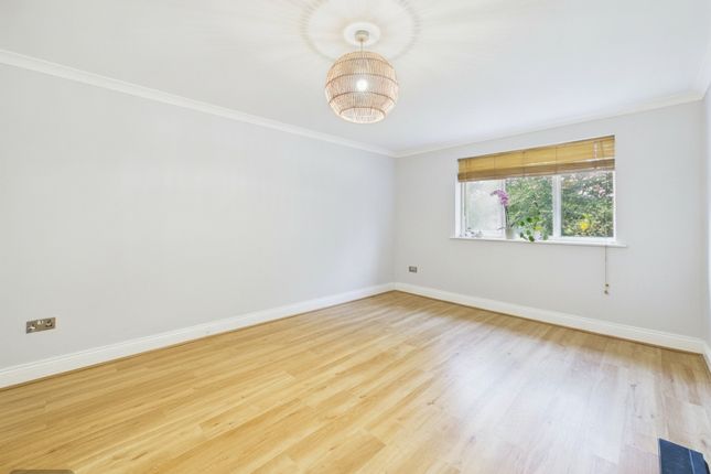 40 Valley Green, Hemel Hempstead, Hertfordshire photo 3