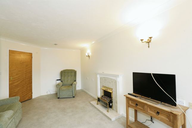 15, Weaver Court, London Road, Northwich photo 4