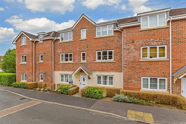 Thumbnail Flat for sale in Spiro Close, Pulborough, West Sussex