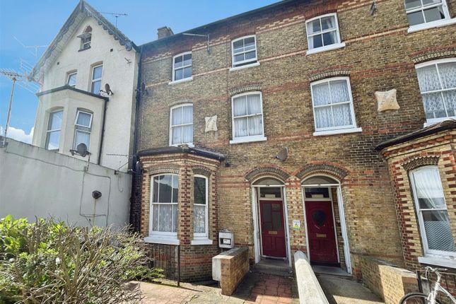 Flat to rent in Station Road, Herne Bay