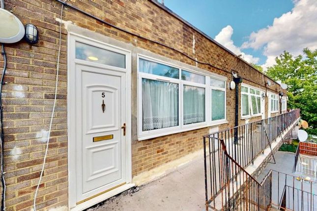 Oak House, Cricklewood Lane, London photo 2