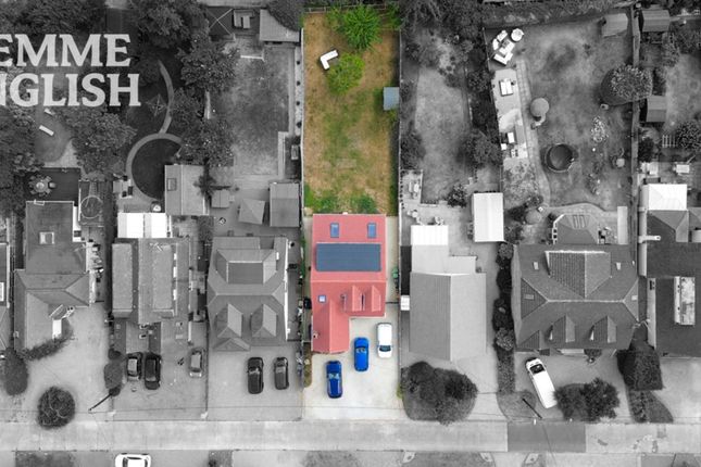 36 Louvaine Avenue, Wickford photo 2