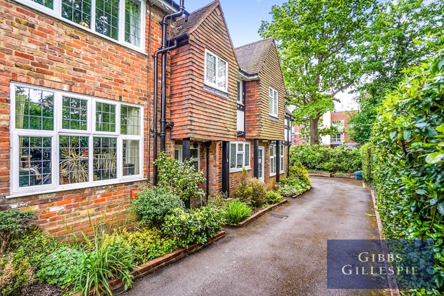 Thumbnail Terraced house to rent in Wayside Court, Amersham