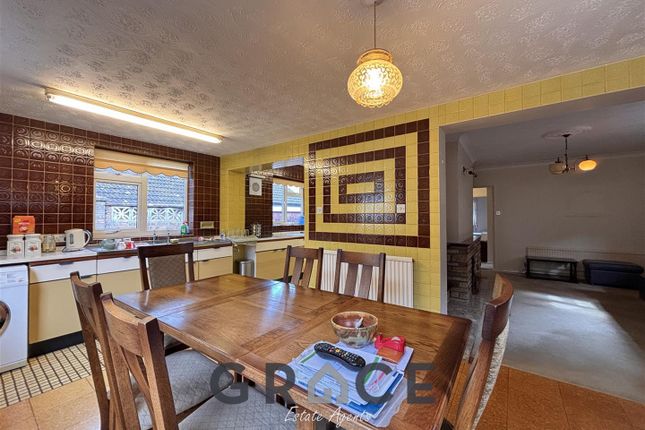 36, Ancaster Road, Ipswich photo 4