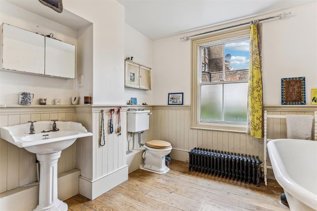 Property for sale in Mansfield Road, London