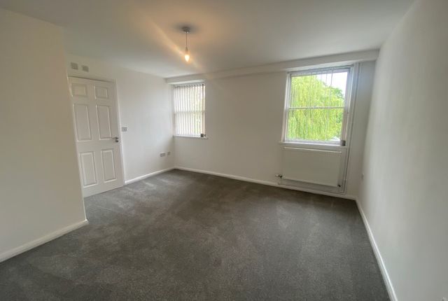 2 Priory Chambers, Priory Road, St Neots photo 5