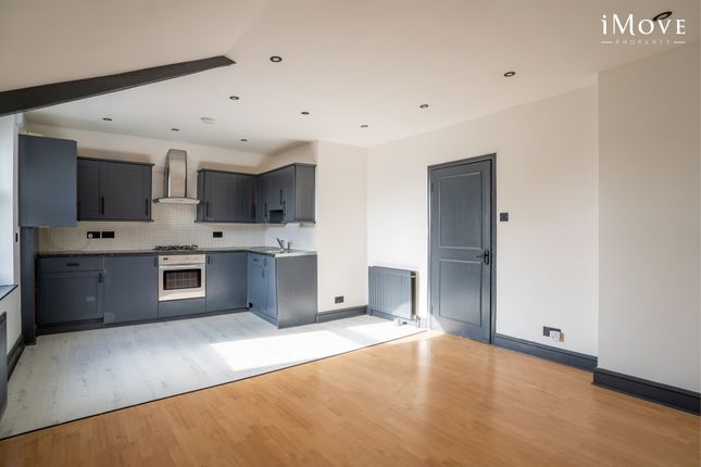 28 Rockmount Road, London photo 3
