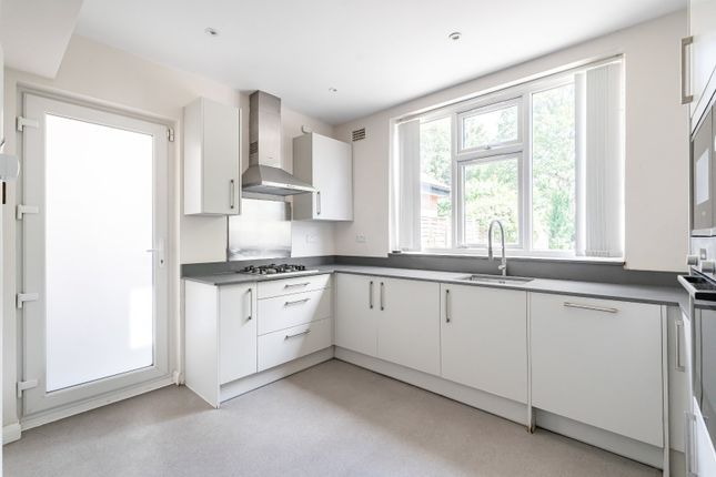 106, Corringway, London photo 4