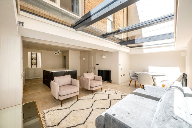 7, Archery Close, London photo 2