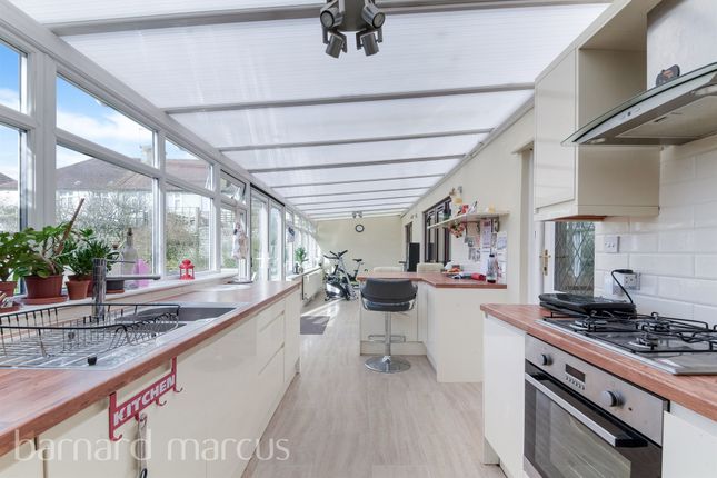 1, Agar Close, Surbiton photo 3