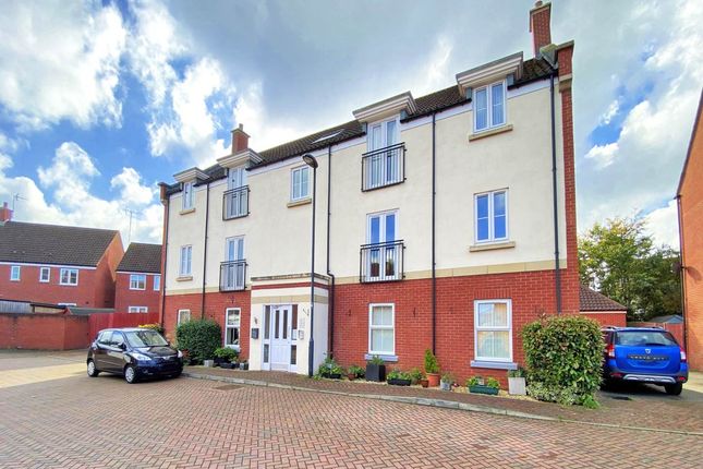 Thumbnail Flat to rent in Pearce Close, Thornbury, South Gloucestershire