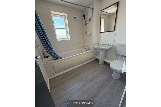 Lewes Close, Grays photo 3