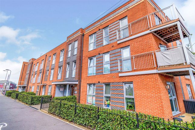 Thumbnail Flat for sale in Radcliffe Road, Southampton