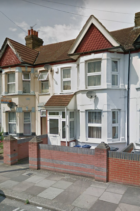 Terraced house to rent in Kingston Road, Southall