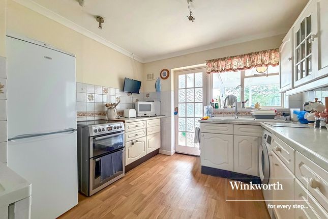 27, Sherborne Drive, Dorset photo 2