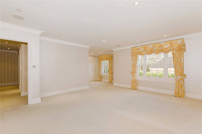 Detached house to rent in Davidge Place, Knotty Green, Beaconsfield, Buckinghamshire