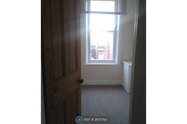 Flat, Alderley Road, Wirral photo 5