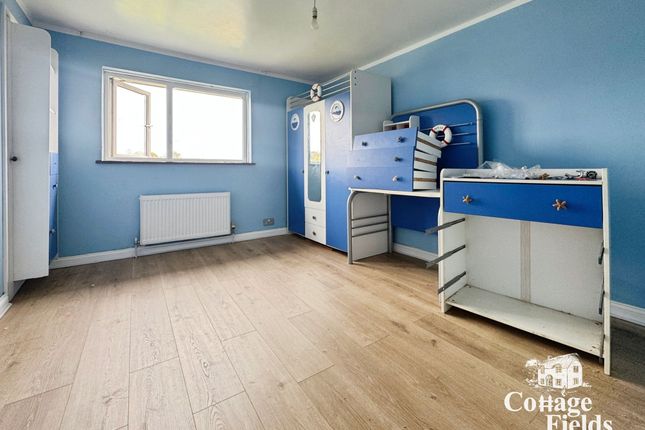 18 Park Road, Potters Bar photo 5