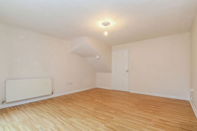 119, The Glebe, Bedford photo 2