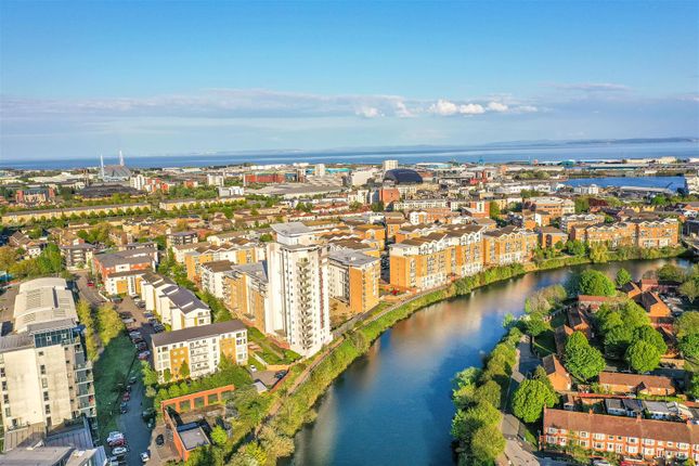 Flat for sale in Balcony Apartment, Rio House, Century Wharf, Cardiff CF10