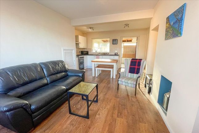72, The Drive, Feltham photo 4