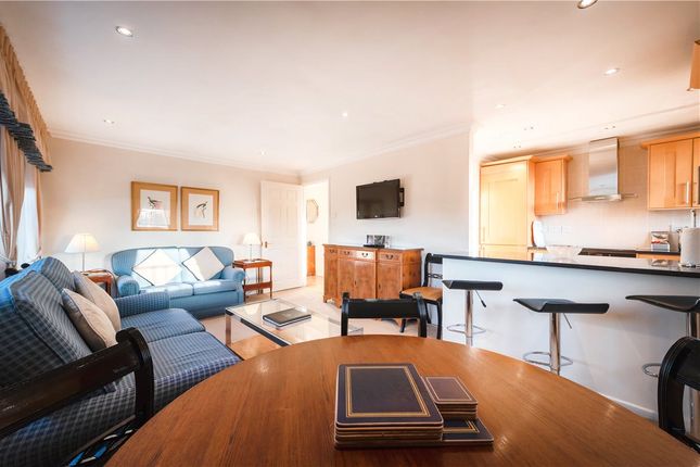 Thumbnail Flat to rent in The Mansions, 219 Earls Court Road, London