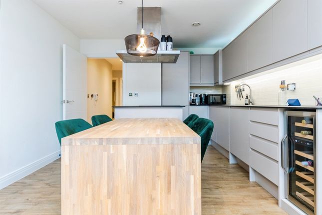 Flat 21, Empire House, Bessemer Road, Welwyn Garden City photo 3