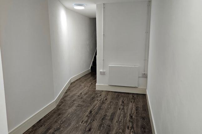 Flat 1, Bank House, Great Torrington photo 2