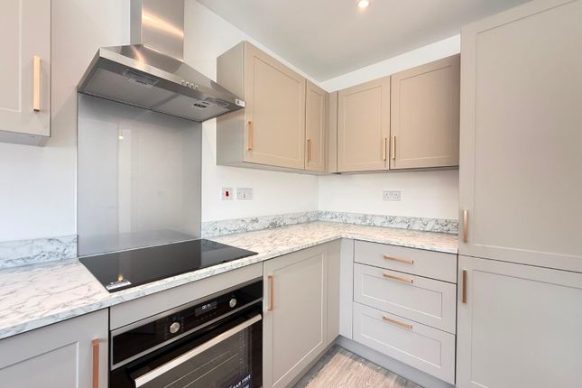 4, Gault Crescent, Cambridgeshire photo 2