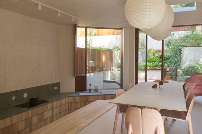 7C, Fountain Drive, London photo 3