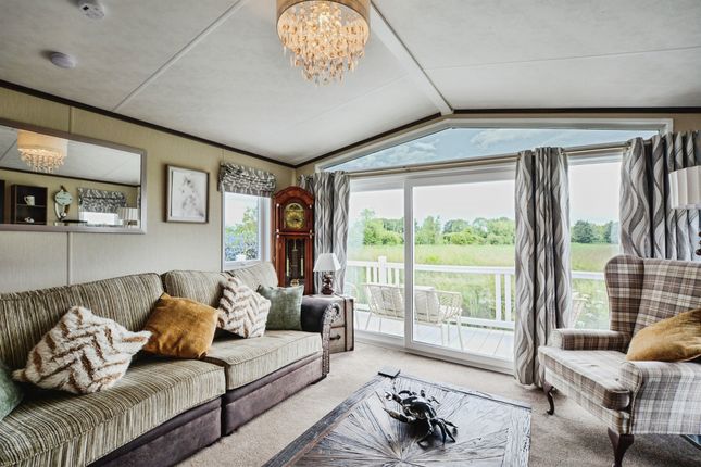 18 Riverside, Wainfleet Bank, Skegness photo 3