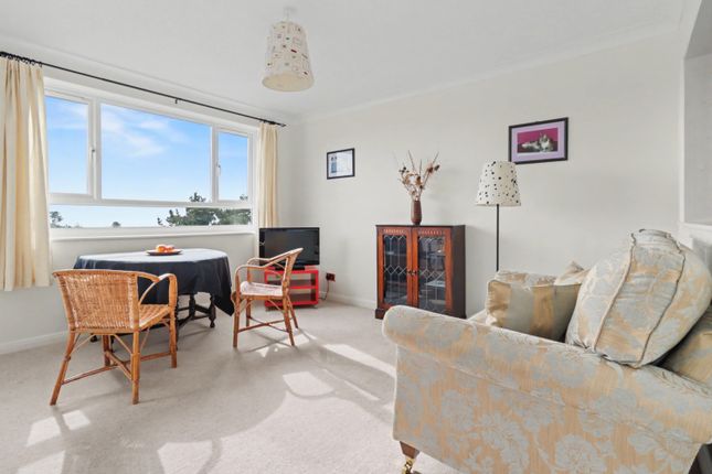 Flat 8, Ardenny Court, 24 Douglas Avenue, Exmouth photo 2