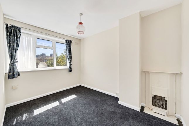 45, Hassop Walk, London photo 4
