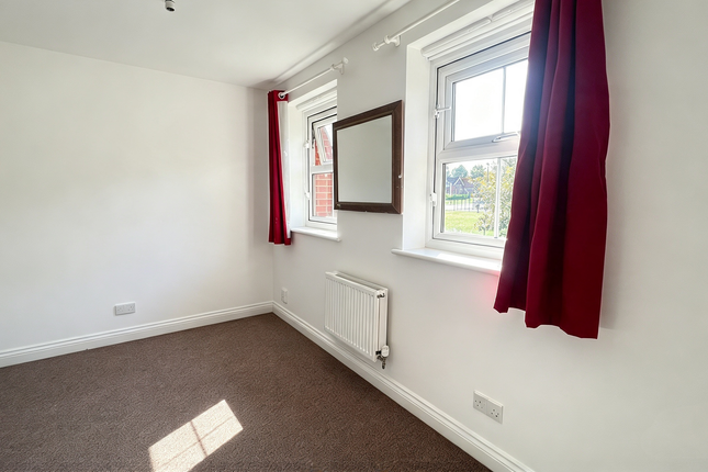 1, Villiers Close, Luton photo 5