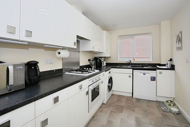 10, Kingwood Close, Barnsley photo 2