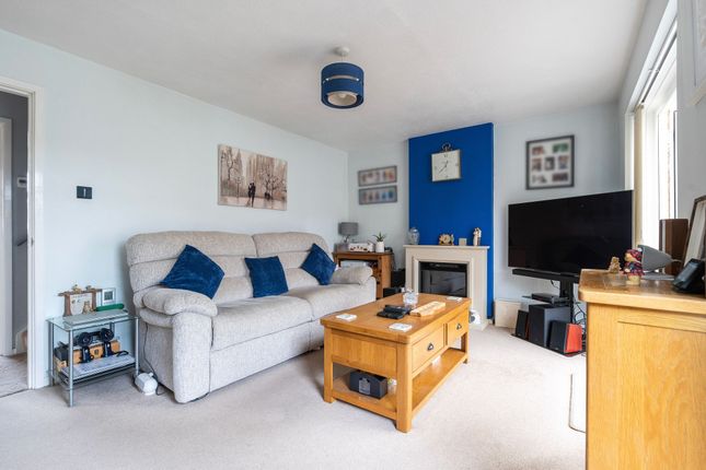 12 Randall Close, Great Yarmouth photo 4