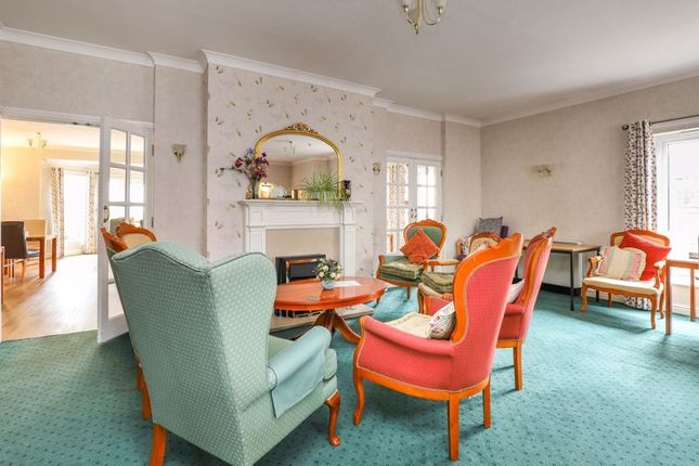 Flat for sale in Saxon Court, Bicester