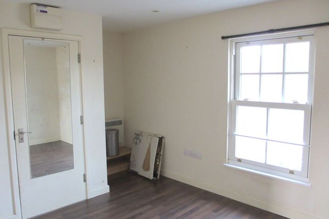 Flat 1, 67B St. Johns Street, Godalming photo 4