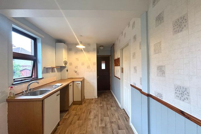 34, Springhead Road, Bradford photo 3