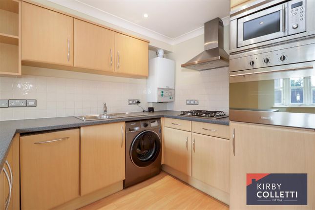 6 Brocket Court, Brocket Road, Hoddesdon photo 4