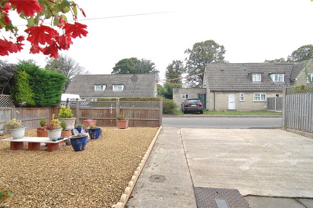 17, Bracelands, Stroud photo 2