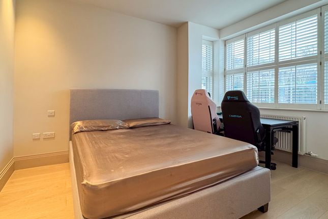4 Oak View, 39, Honor Oak Road, London photo 2