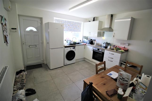 Terraced house to rent in Montpelier Road, Dunkirk, Nottingham