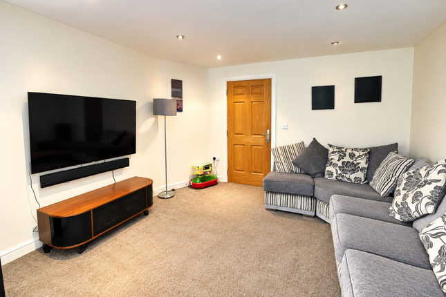 2, Oakenshaw Croft, Accrington photo 4