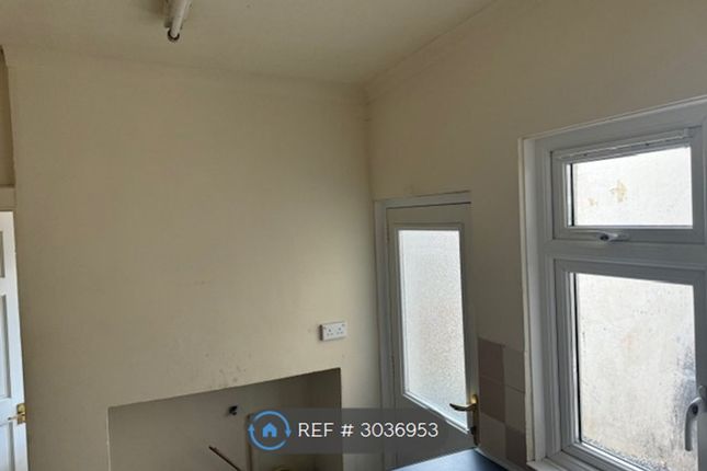 Whittington Street, Neath photo 4