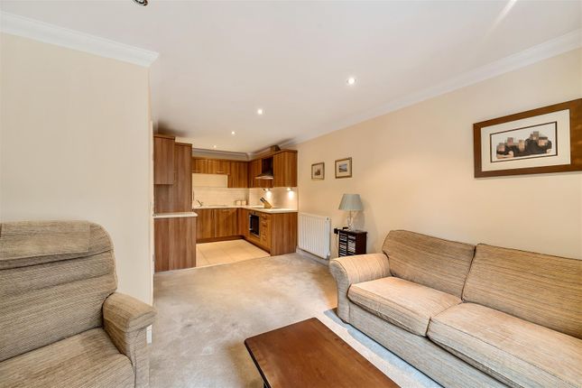 17 Imperial Court, Reading Road, Wokingham photo 4
