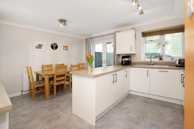 57 Upper Longlands, Dawlish photo 2