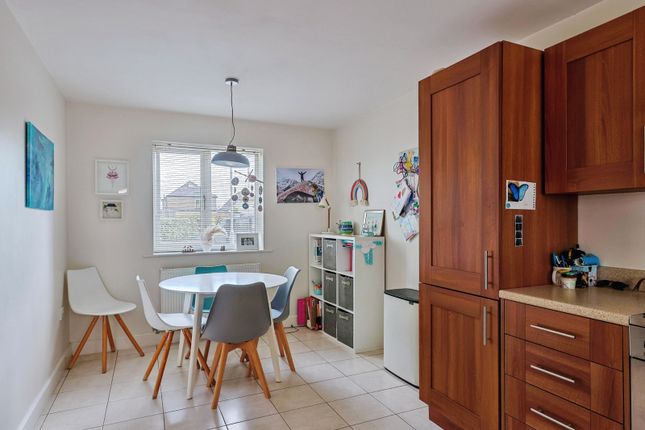 15, Saxon Close, Dorset photo 3